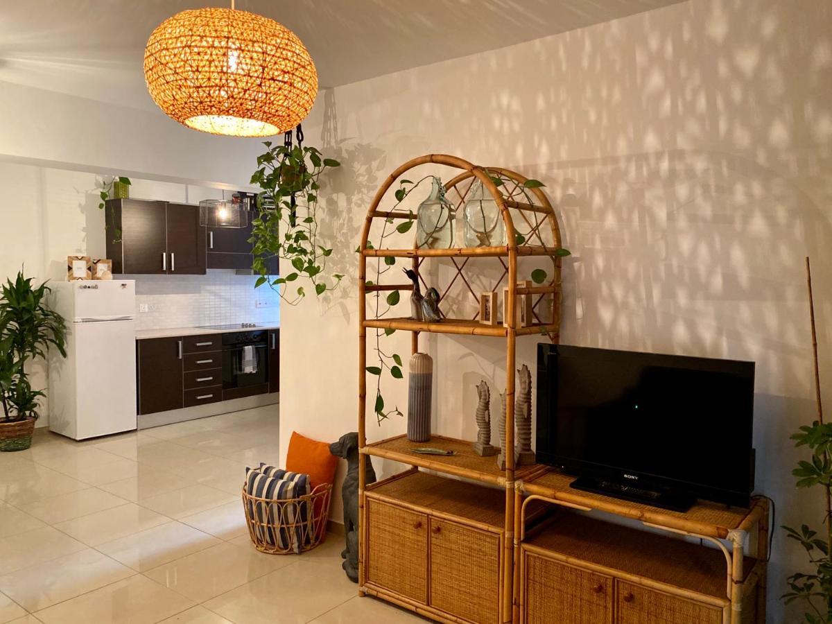Fat Cow Apartment 102 Livadhia Exterior foto